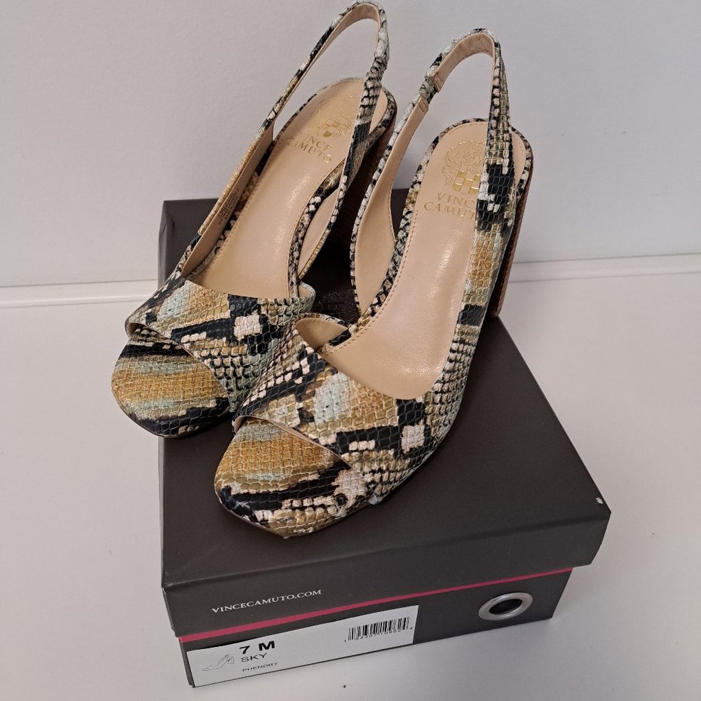 Vince Camuto Snakeskin Phendry NIB Size 7M